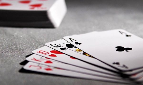 Raih Kemenangan Judi Poker Gemilang